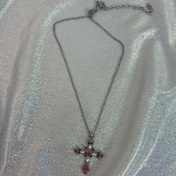 Jewelry - Necklace cross heart stunning jewels Elegant Silver red Pink Cross Necklace